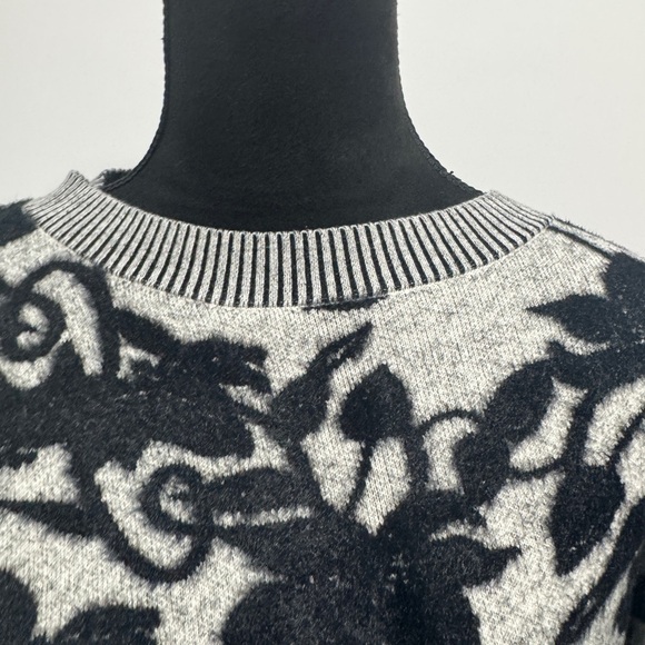 Gemma + Jane Crew Neck Sweater Grey - Picture 4 of 9